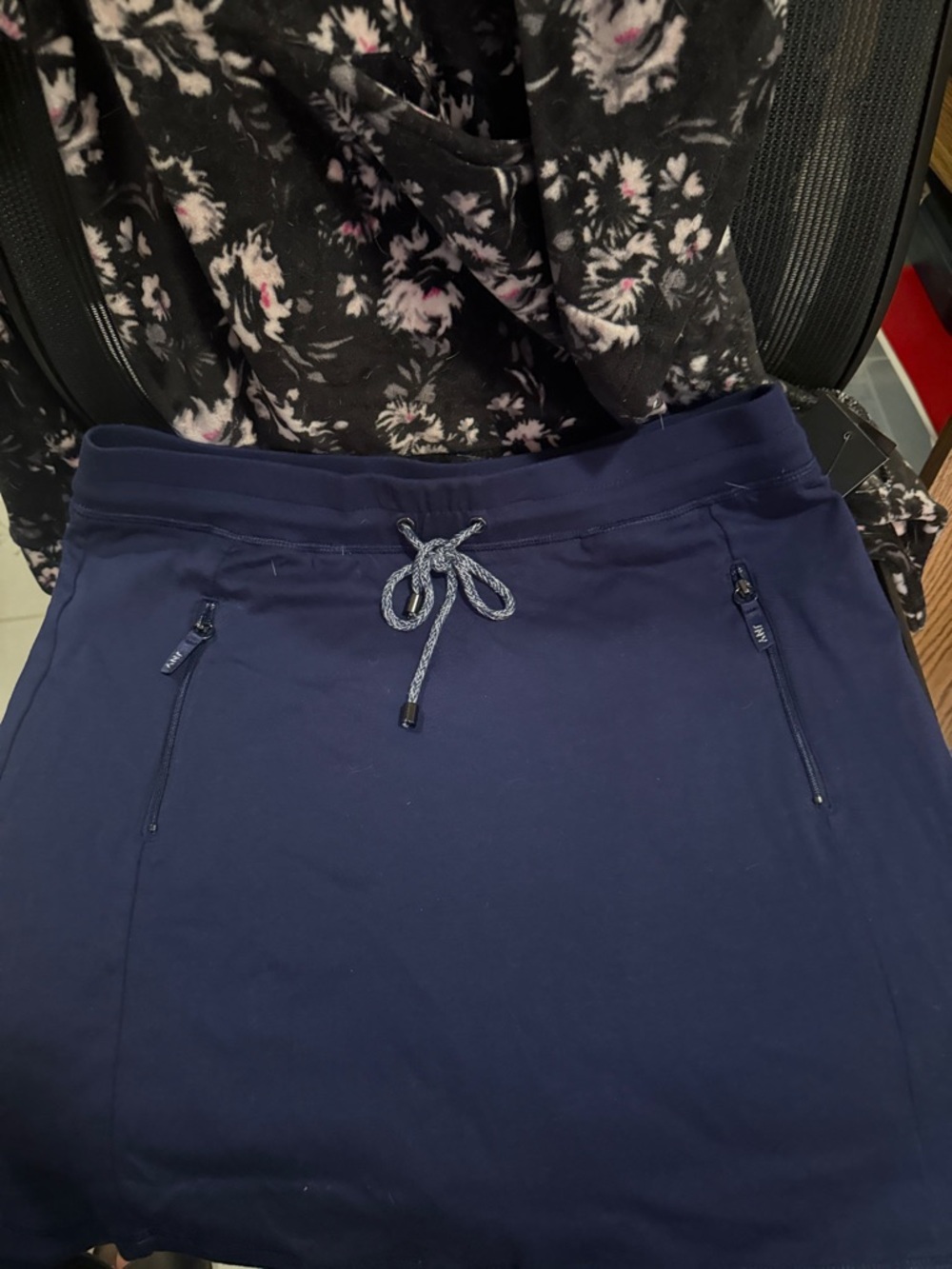 Jones New York Navy Drawstring Skort